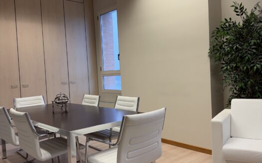 Mancasale-Tribunale-Santa Croce, vendesi ufficio in Via Danubio